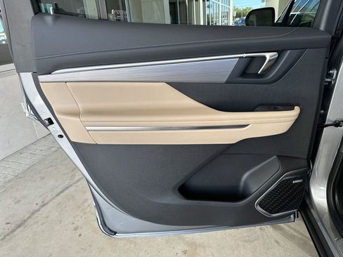 New 2026 Buick Enclave Preferred w/ Power Package image 29