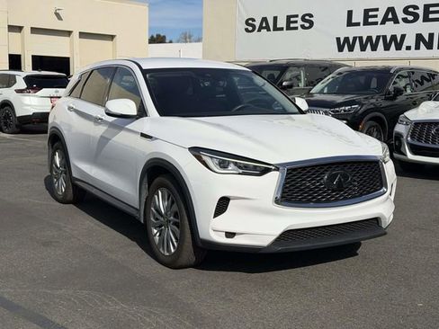 Certified 2023 INFINITI QX50 Pure image 32