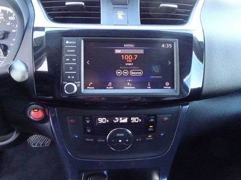 Used 2019 Nissan Sentra SR image 16