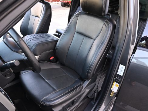 Used 2019 Ford F150 Lariat w/ Equipment Group 502A Luxury RWD image 27