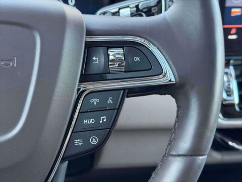 Used 2022 Lincoln Navigator L Reserve AWD/4WD image 25