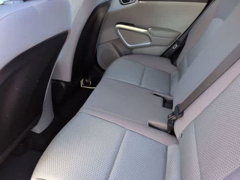 Used 2022 Kia Soul LX image 19