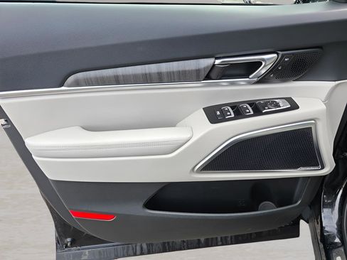 Used 2024 Kia Telluride SX image 18