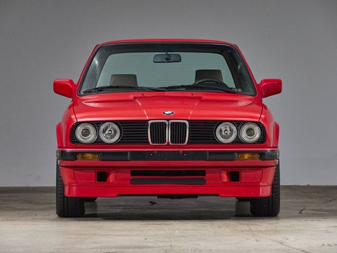 Used 1991 BMW 318iS Coupe RWD image 2