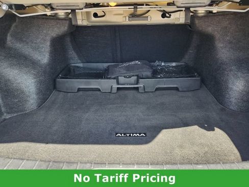 Used 2024 Nissan Altima 2.5 SR FWD image 31