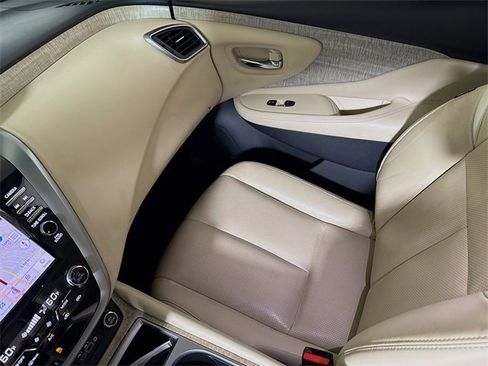 Used 2020 Nissan Murano SL w/ Moonroof Package image 23