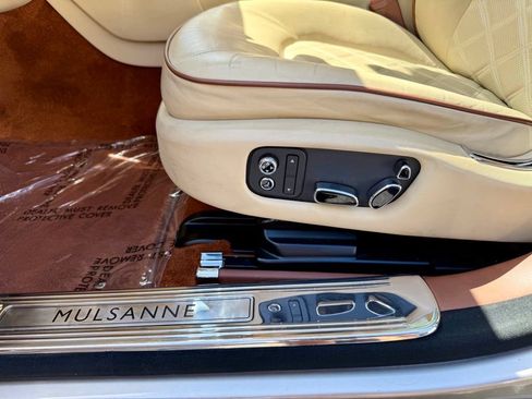 Used 2016 Bentley Mulsanne RWD image 16