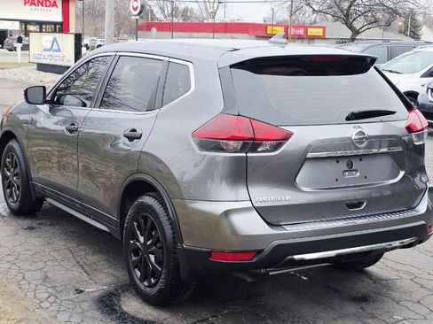 Used 2018 Nissan Rogue SV FWD image 4