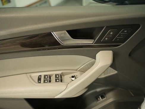 Used 2019 Audi Q5 Prestige w/ Prestige Package AWD/4WD image 13