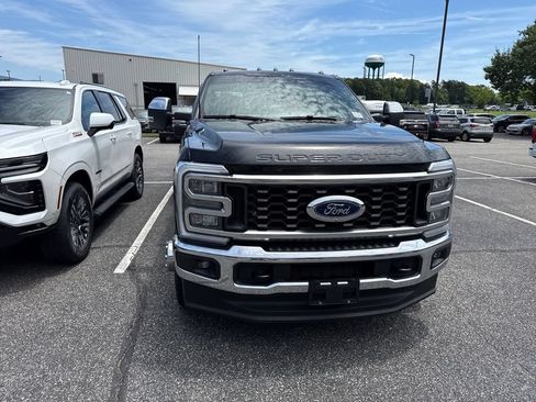 Used 2025 Ford F350 Lariat w/ Chrome Package AWD/4WD image 4