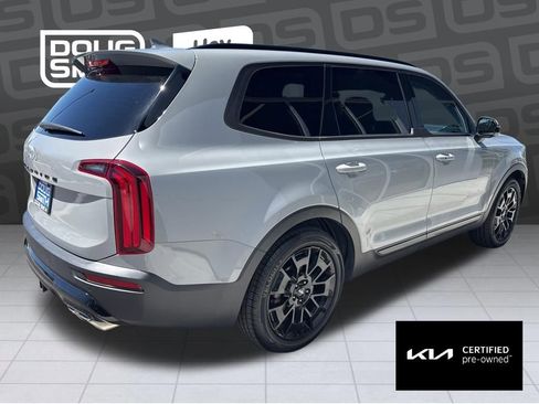 Certified 2022 Kia Telluride SX w/ Nightfall Edition Package AWD/4WD image 5