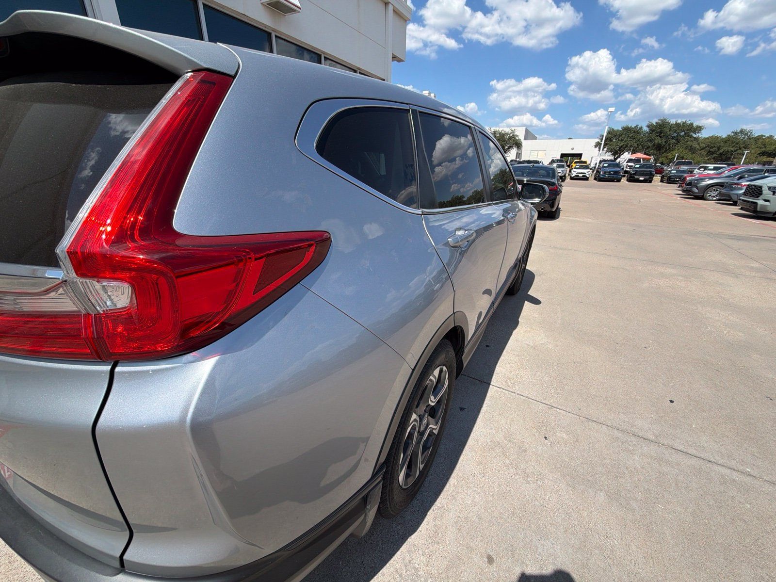 Used 2018 Honda CR-V EX image 5