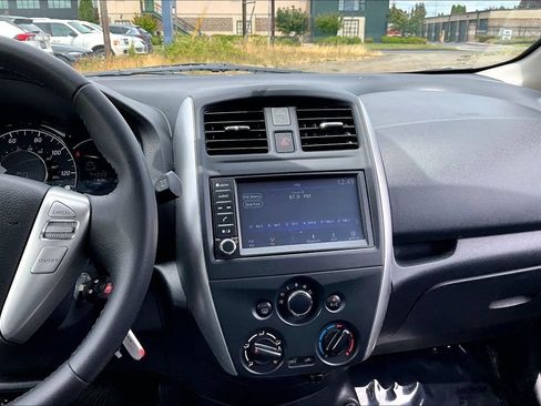 Used 2019 Nissan Versa Note SV FWD image 7