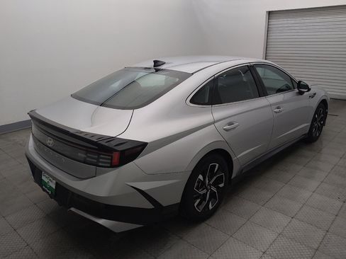Used 2025 Hyundai Sonata SEL FWD image 9