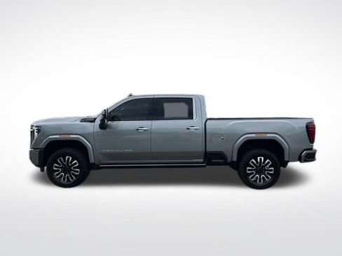 Used 2024 GMC Sierra 2500 Denali Ultimate AWD/4WD image 4