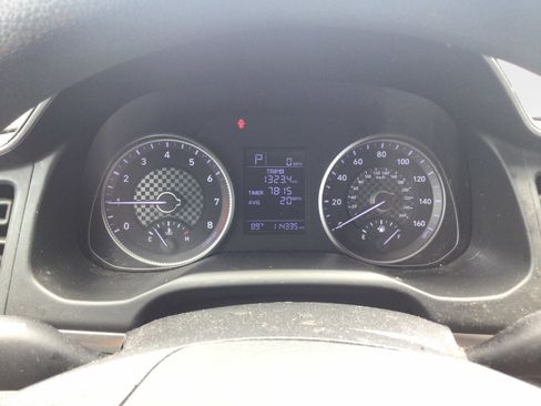 Used 2019 Hyundai Elantra SE w/ Cargo Package FWD image 10
