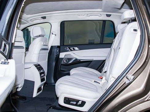 New 2026 BMW ALPINA XB7 image 22