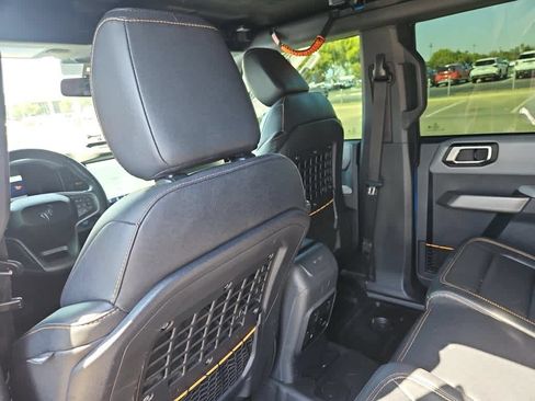 Used 2023 Ford Bronco Badlands AWD/4WD image 11