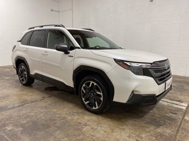 Used 2025 Subaru Forester Premium AWD/4WD image 7