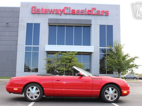 Used 2002 Ford Thunderbird RWD image 22
