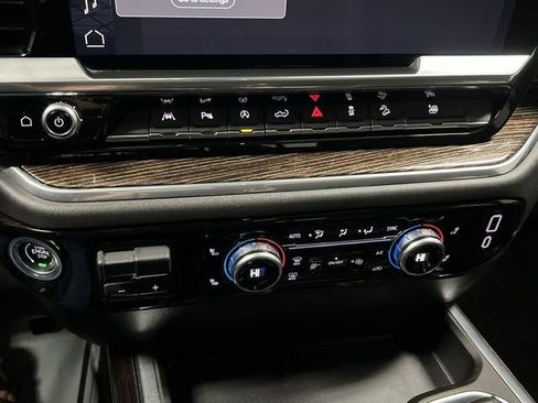 Certified 2024 GMC Sierra 1500 Elevation w/ Elevation Premium Package AWD/4WD image 18