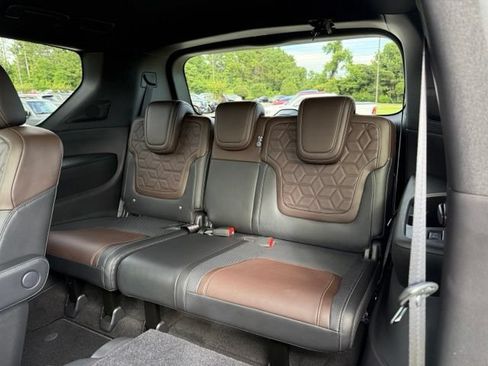 Used 2025 Nissan Armada Platinum w/ Convenience Package RWD image 31
