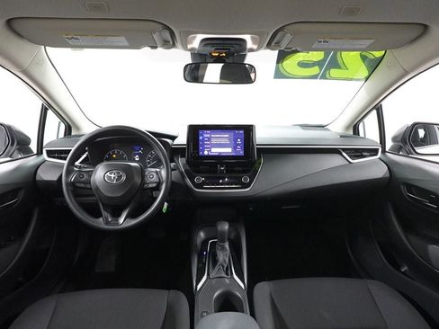 Used 2025 Toyota Corolla LE FWD image 6