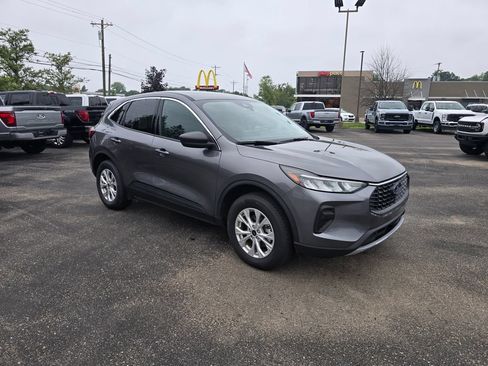 Certified 2024 Ford Escape Active w/ Tech Pack #1 AWD/4WD image 7