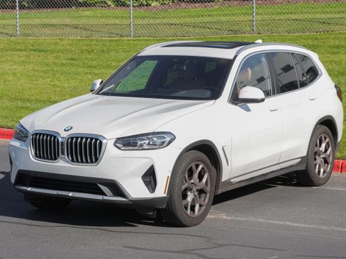 Used 2023 BMW X3 sDrive30i w/ Premium Package w/ZPA RWD image 5