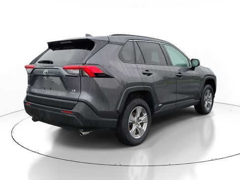 Used 2025 Toyota RAV4 LE AWD/4WD image 4