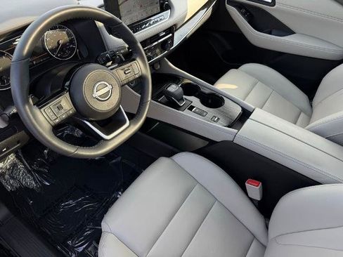 Certified 2023 Nissan Rogue SL w/ SL Premium Package image 18