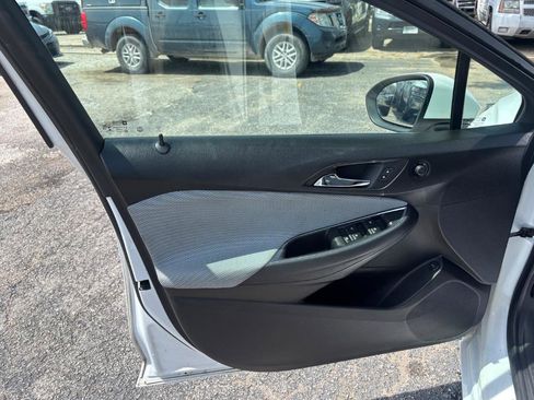 Used 2019 Chevrolet Cruze LS w/ LS Fleet Convenience Package image 10
