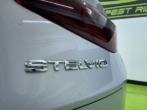 Used 2022 Alfa Romeo Stelvio Ti image 15