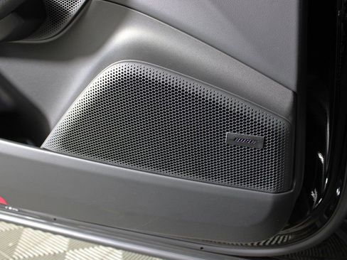 Certified 2025 Porsche Macan 4 Electric AWD/4WD image 17
