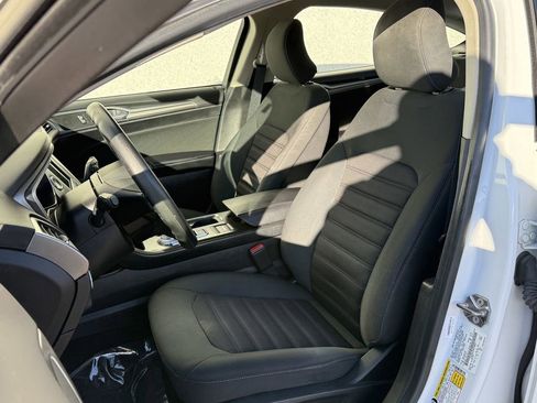 Used 2019 Ford Fusion SE image 13