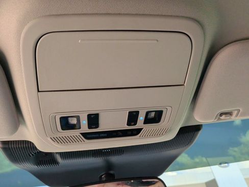 Used 2025 Ford Explorer Active RWD image 20