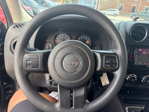 Used 2017 Jeep Patriot Sport w/ Power Value Group FWD image 22