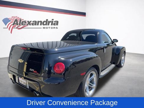 Used 2005 Chevrolet SSR w/ Preferred Equipment Group RWD image 5