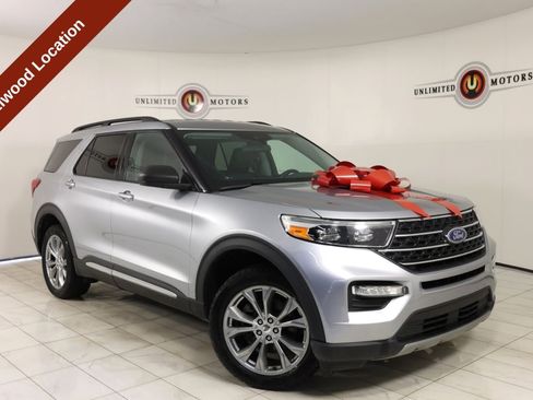 Used 2021 Ford Explorer XLT w/ Equipment Group 202A AWD/4WD image 1