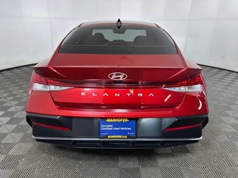 Certified 2024 Hyundai Elantra SEL w/ Convenience Package image 4