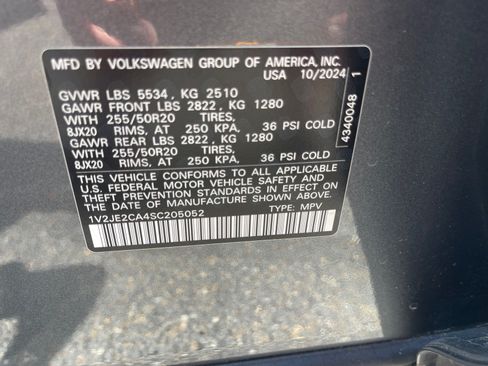 Used 2025 Volkswagen Atlas Cross Sport SE FWD image 11