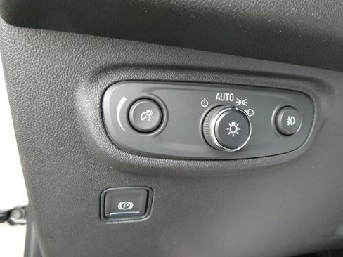 Used 2023 GMC Terrain AT4 w/ Infotainment Package II image 37