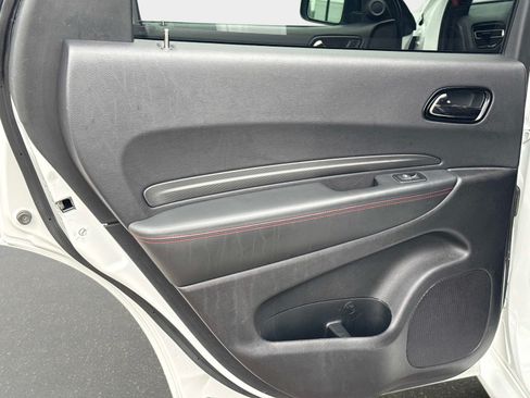 Used 2024 Dodge Durango GT RWD image 15