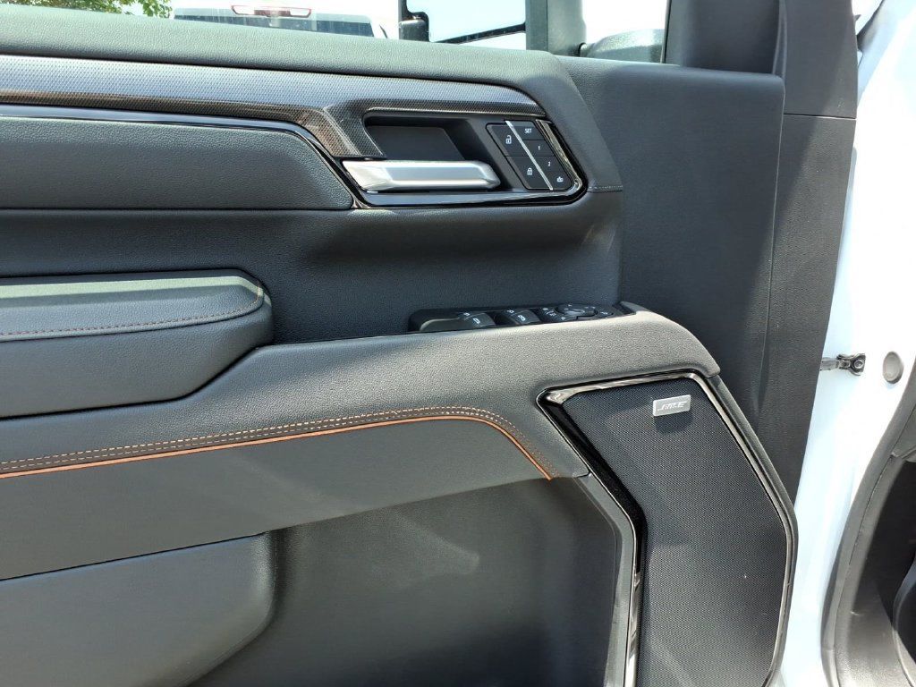 New 2026 GMC Sierra 2500 AT4 w/ Max Trailering Package AWD/4WD image 14