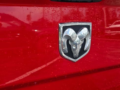 Used 2019 RAM 1500 Classic SLT AWD/4WD image 10