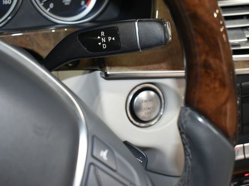 Used 2014 Mercedes-Benz E 350 Sedan image 25