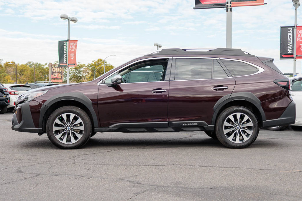 Used 2025 Subaru Outback Touring XT AWD/4WD image 14