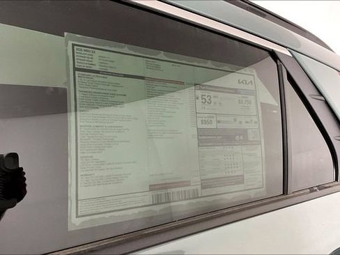 New 2026 Kia Niro EX FWD image 14