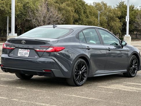 Certified 2025 Toyota Camry SE w/ Convenience Package image 4