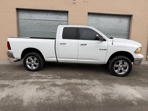 Used 2010 Dodge Ram 1500 Truck SLT image 11